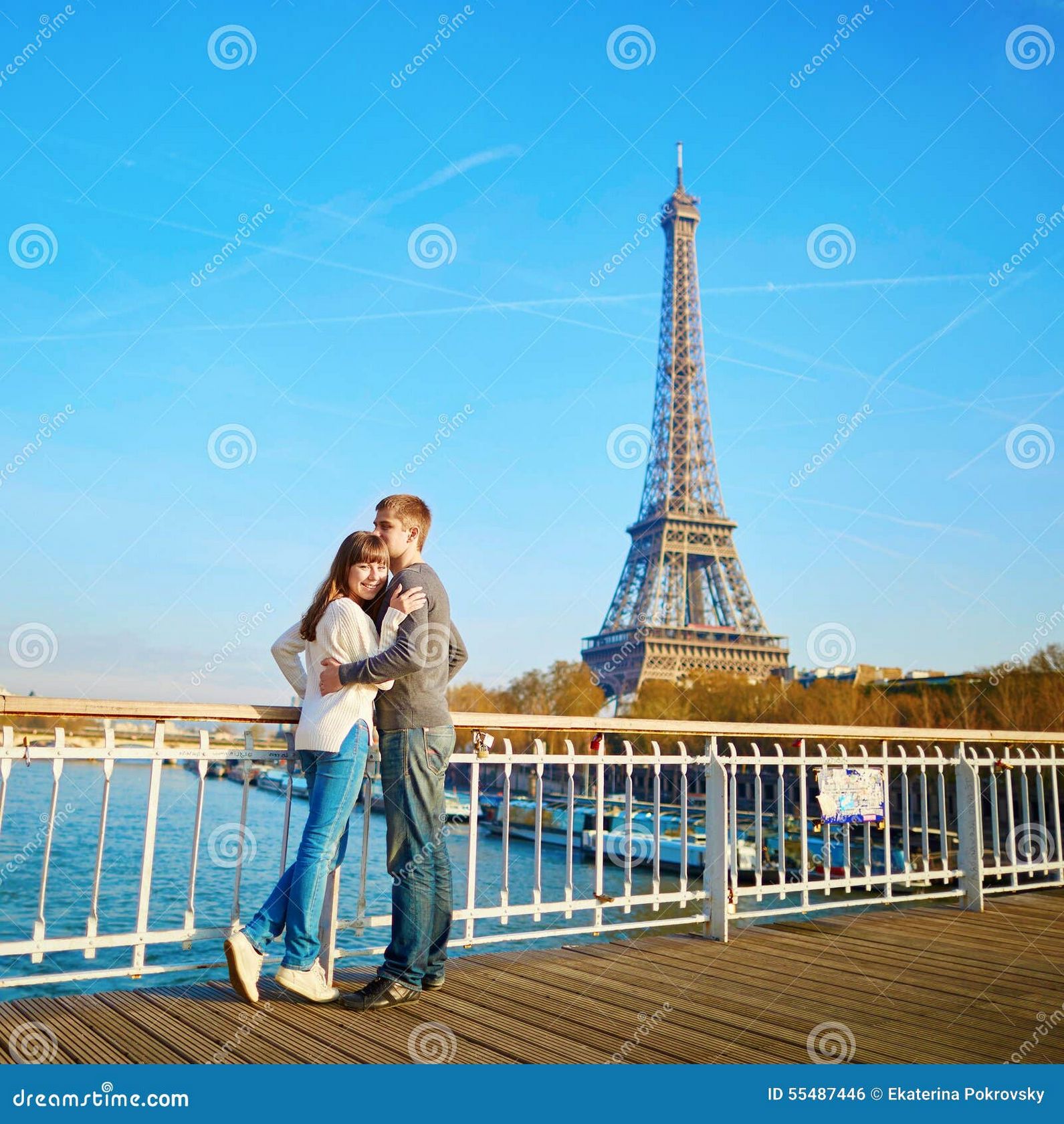 Conektik: A Modern Perspective on Online Internet Dating